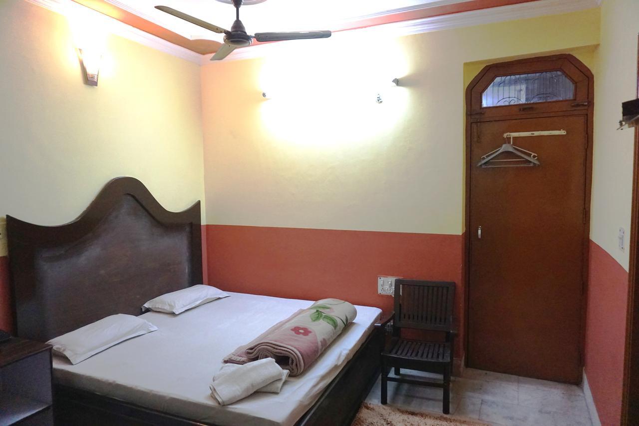 Hotel Venus International New Delhi Bagian luar foto