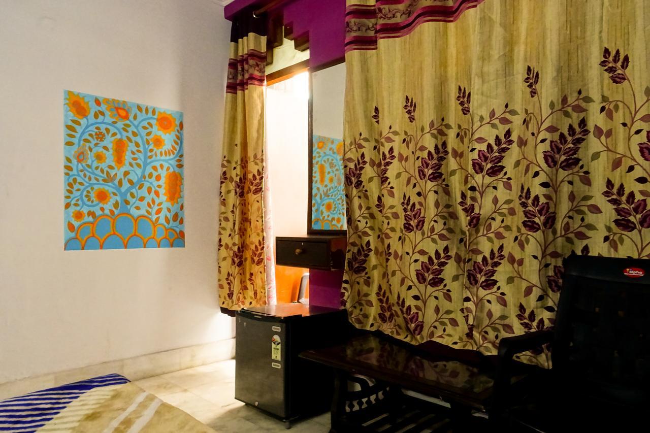 Hotel Venus International New Delhi Bagian luar foto